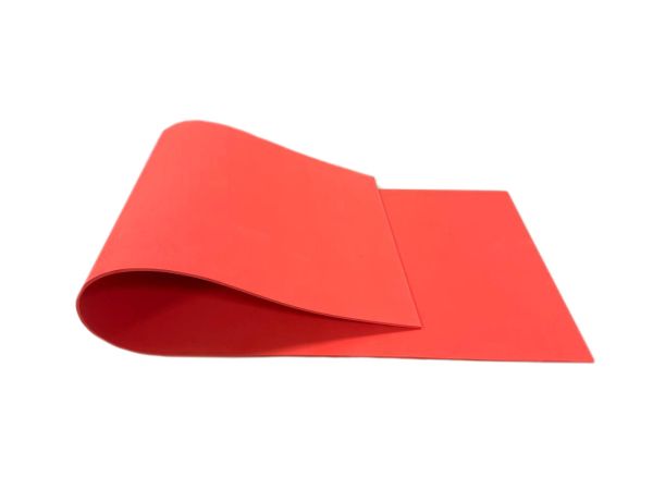 Матеріал Ева 8 мм червоний 100 кг/м3 (50*150 см)
